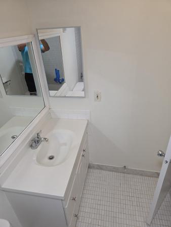 Breakwaters Of The Palm Beaches, 470 Executive Center Dr #2K, West Palm Beach, Florida 33401, image 3
