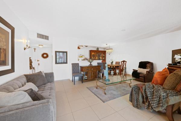 Sabal Palm Village, 5180 E Sabal Palm Blvd #338, Tamarac, Florida 33319, image 1