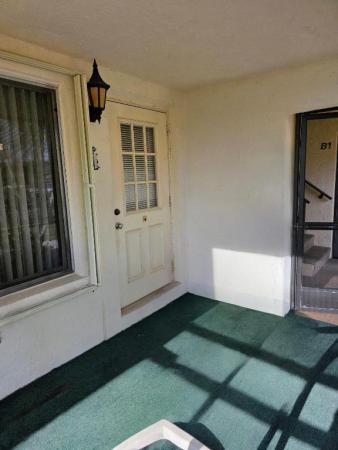 423 Pine Glen Ln #C-1, Greenacres, Florida 33463, image 1