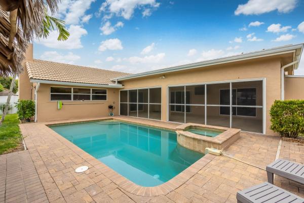 Sun Valley 2, 9208 Sun Pointe Dr, Boynton Beach, Florida 33437, image 2
