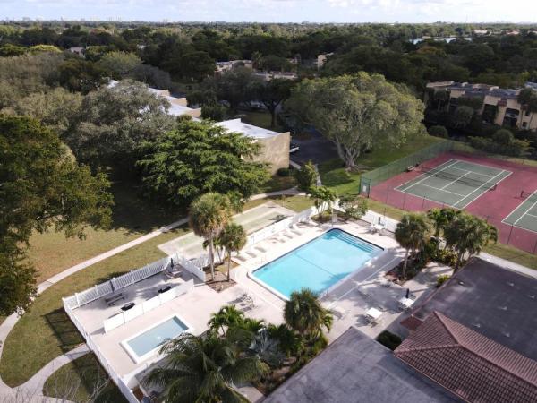 Boca Terrace, 830 SW 9th Street Cir #104, Boca Raton, Florida 33486, image 3
