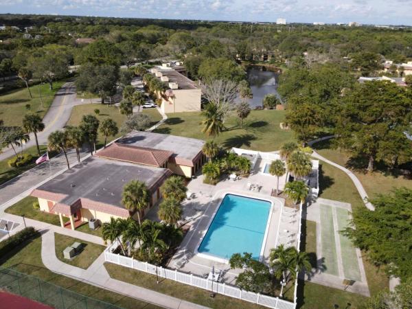 Boca Terrace, 830 SW 9th Street Cir #104, Boca Raton, Florida 33486, image 2