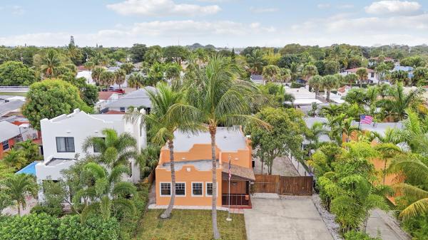 Vista Encanto, 528 Avenida Hermosa, West Palm Beach, Florida 33405, image 2