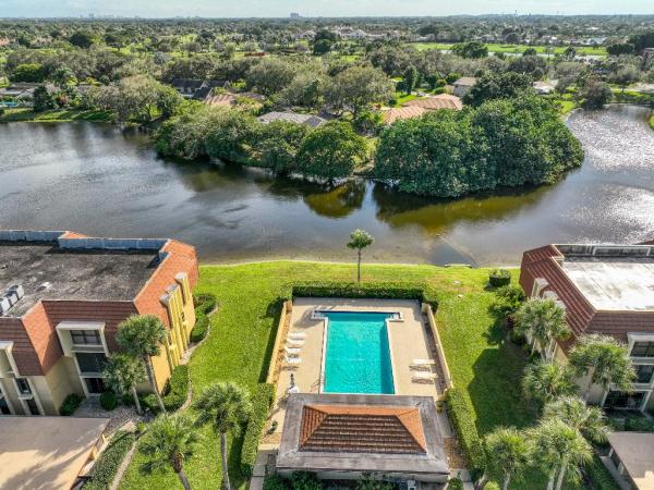 5250 Woodland Lakes Dr #226, Palm Beach Gardens, Florida 33418, image 1