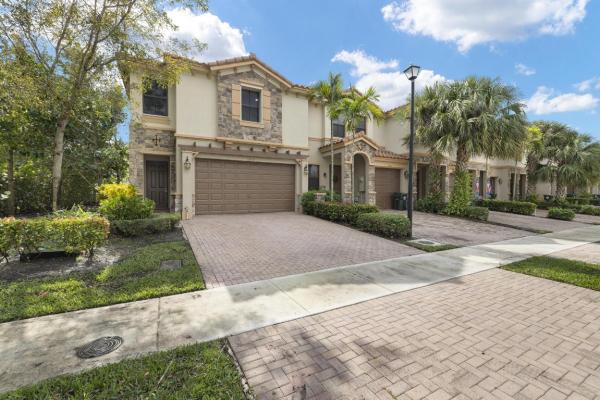 Ashton Parc, 3950 Devenshire Ct, Coconut Creek, Florida 33073, image 2