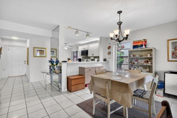 10215 N Circle Lake Dr #101, Boynton Beach, Florida 33437, image 1