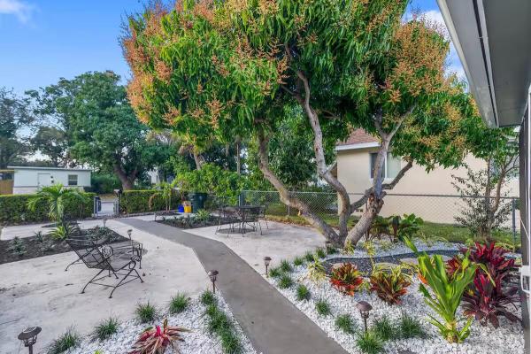 Lake Worth Town, 610 N D St, Lake Worth Beach, Florida 33460, image 1