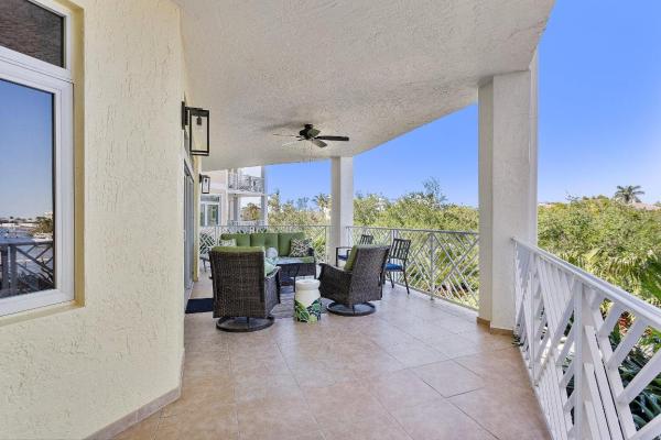 Olde Village Pointe, 309 E Ocean Ave #205, Lantana, Florida 33462, image 2