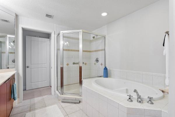 Olde Village Pointe, 309 E Ocean Ave #205, Lantana, Florida 33462, image 1