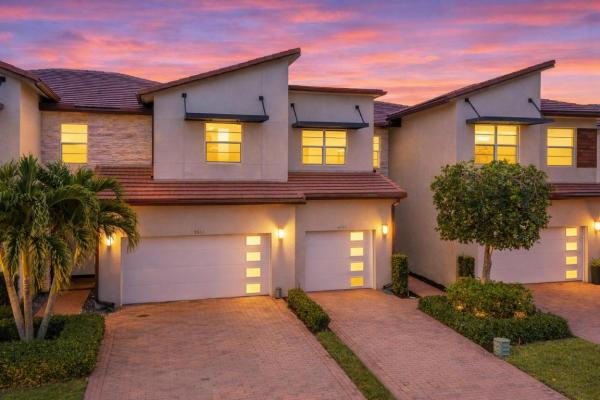 Andalucia, 9059 Kingsmoor Way, Lake Worth, Florida 33467, image 3