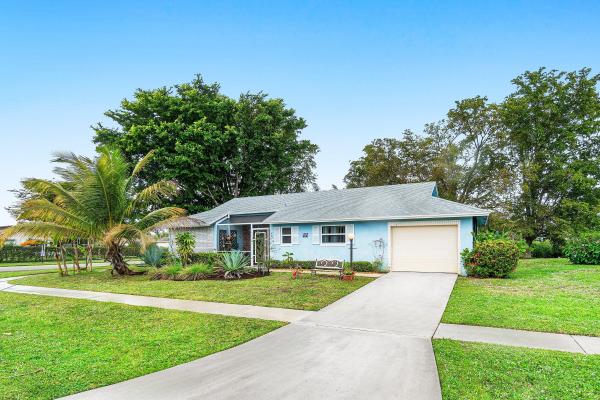 Coco Wood Lakes, 6371 Hitchin Post Way, Delray Beach, Florida 33484, image 2