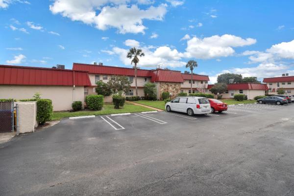 Greenway Village South, 12016 Greenway Cir S #204, Royal Palm Beach, Florida 33411, image 3