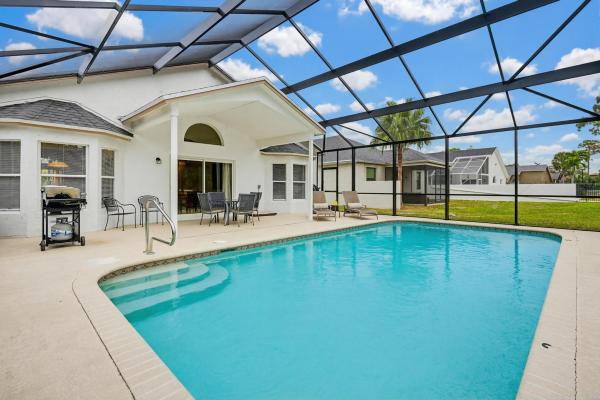 Brindlewood At Binks Forest, 15182 Oak Chase Ct, Wellington, Florida 33414, image 2
