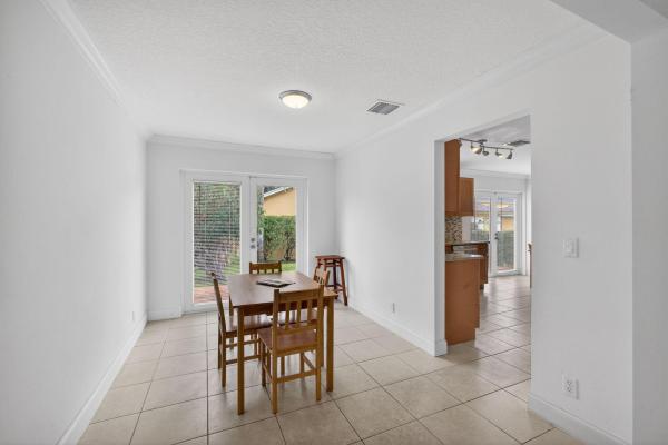 Lyman Village, 521 W Branch St, Lantana, Florida 33462, image 1