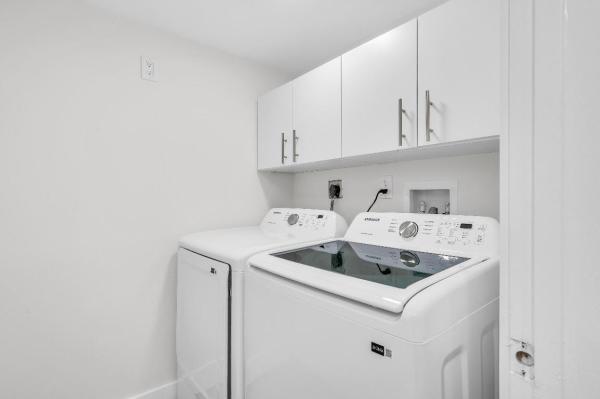 Huntington Lakes 5, 7290 Kinghurst Dr #301, Delray Beach, Florida 33446, image 1