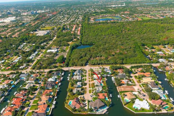 Maheu Estates, 2185 Carib Cir, Palm Beach Gardens, Florida 33410, image 2