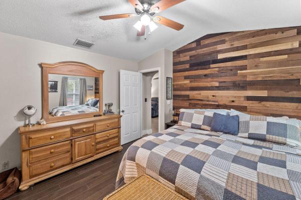 Hidden Oaks, 1838 SW Notre Dame Ave, Port St. Lucie, Florida 34953, image 1