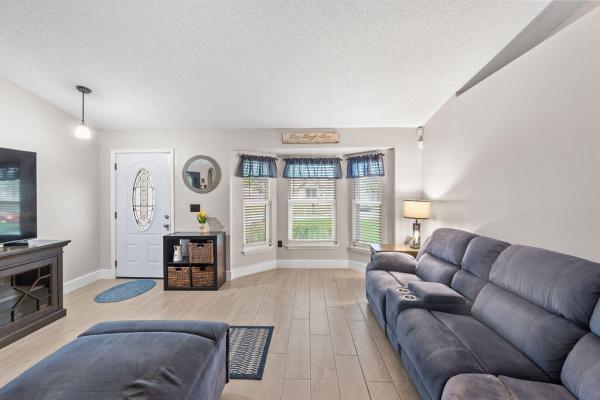 Hidden Oaks, 1838 SW Notre Dame Ave, Port St. Lucie, Florida 34953, image 2