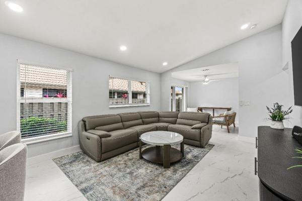 Summerwinds At Whisper Walk, 8137 Windgate Dr, Boca Raton, Florida 33496, image 2