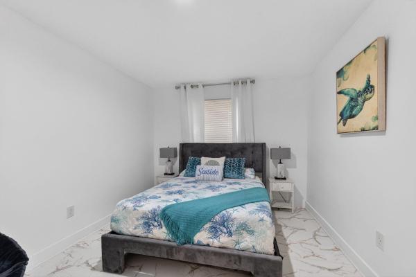 Central Oakland Park, 698 NE 36th St, Oakland Park, Florida 33334, image 1