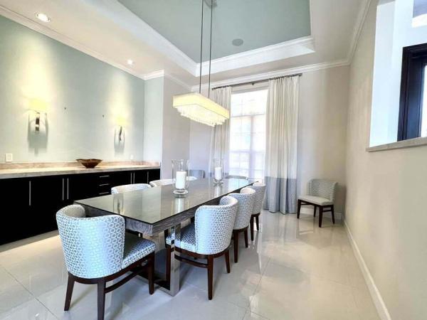 Pinewood Of Wellington, 13550 Greentree Trl, Wellington, Florida 33414, image 1