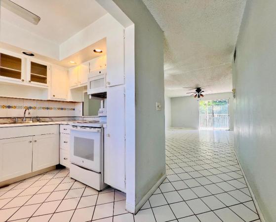 209 Oxford 200, West Palm Beach, Florida 33417, image 1