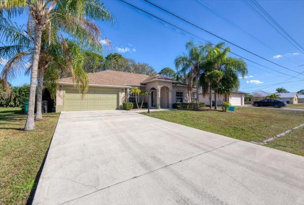 Hidden Oaks, 2077 SW Savage Blvd, Port St. Lucie, Florida 34953, image 1