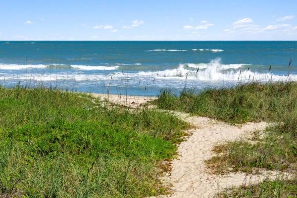 The Sands, 3218 S Lakeview Cir #7-206, Fort Pierce, Florida 34949, image 2