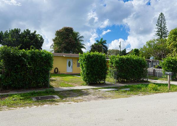 Golfview Heights, 740 Aspen Rd, West Palm Beach, Florida 33409, image 1