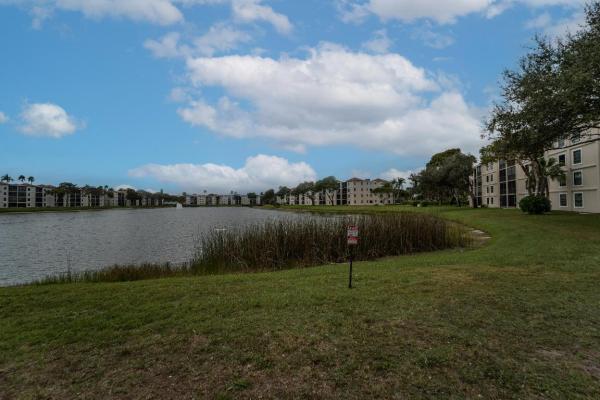 Huntington Pointe, 6093 Pointe Regal Cir #303, Delray Beach, Florida 33484, image 2