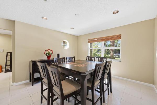 Palm Beach Country Estates, 14410 64th Way N, Palm Beach Gardens, Florida 33418, image 2