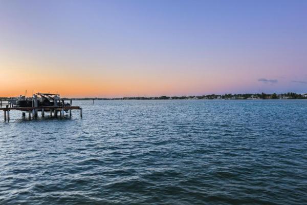 Jupiter No HOA, 953 Thayer Ln, Jupiter, Florida 33458, image 3