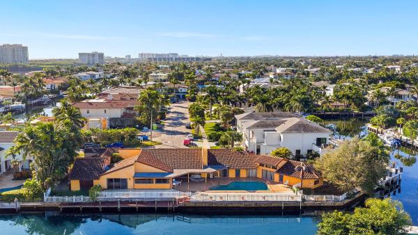 Boca Bay Colony, 7401 NE Bay Cove Ct, Boca Raton, Florida 33487, image 2