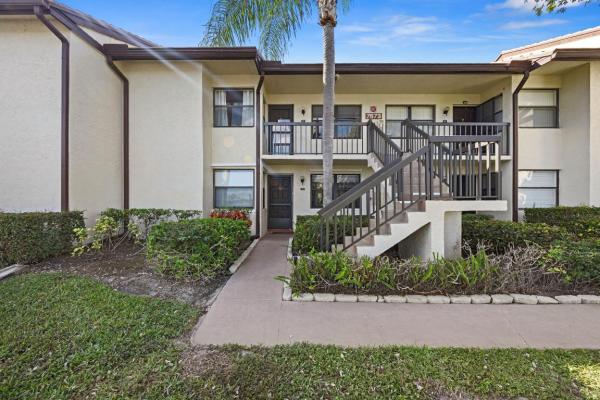 Lucerne Pointe, 7673 Tahiti Ln #203, Lake Worth, Florida 33467, image 3