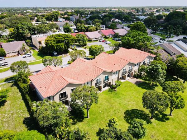 South Shore Of Wellington, 12760 Westhampton Cir, Wellington, Florida 33414, image 2