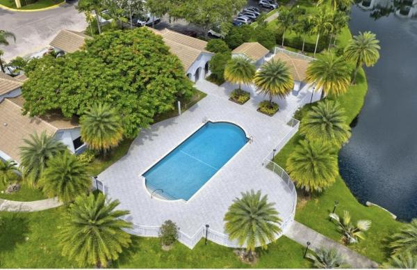 Royal Grand, 2600 S University Dr #224, Davie, Florida 33328, image 1