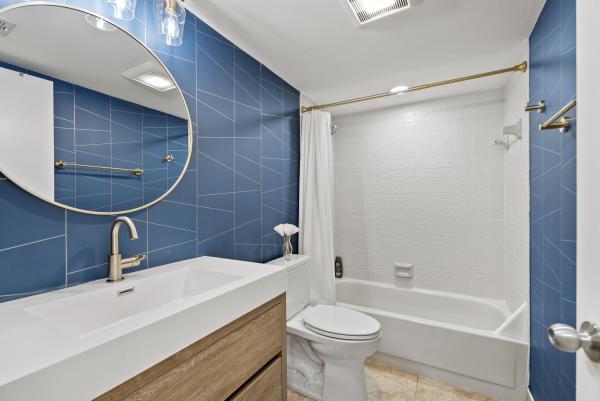 Patio Homes, 216 Old Meadow Way, Palm Beach Gardens, Florida 33418, image 1