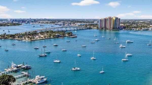 Courtyard, 1100 Surf Rd #201, Riviera Beach, Florida 33404, image 1