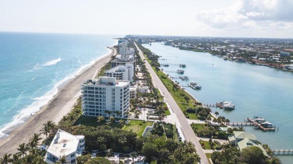 Claridge Jupiter Island, 19950 S Beach Rd Rd #4, Jupiter, Florida 33469, image 2