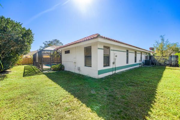 Amesbury Circle Of Greenview Shores 2, 2057 Amesbury Cir, Wellington, Florida 33414, image 1