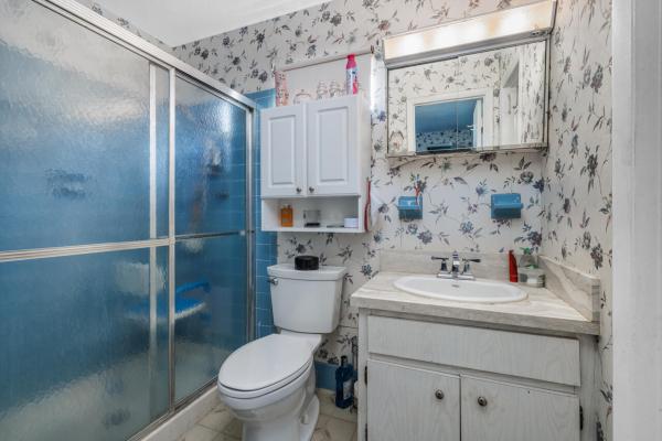 Palm Beach Lakes South, 300 Michigan Pl, West Palm Beach, Florida 33409, image 3