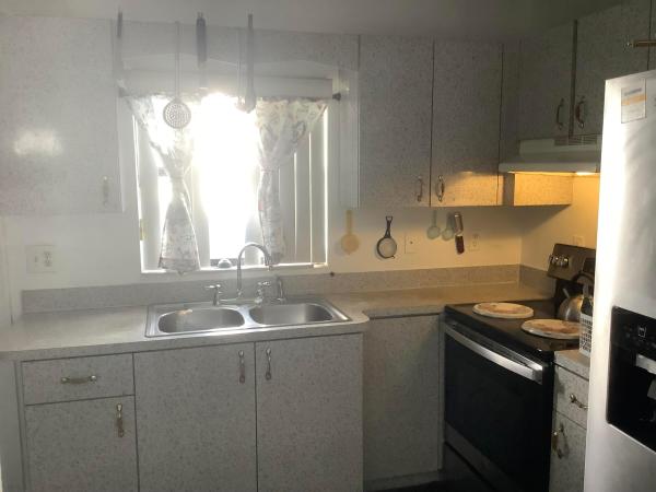 Knowles Court, 424 59th St, West Palm Beach, Florida 33407, image 1