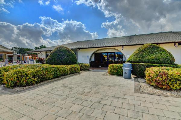 Victoria Village, 2905 Victoria Pl #K3, Coconut Creek, Florida 33066, image 2