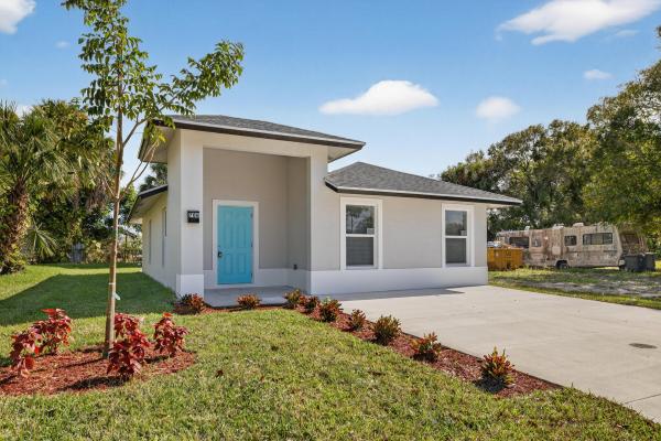 Fort Pierce No HOA, 706 Dundas Ct, Fort Pierce, Florida 34950, image 1