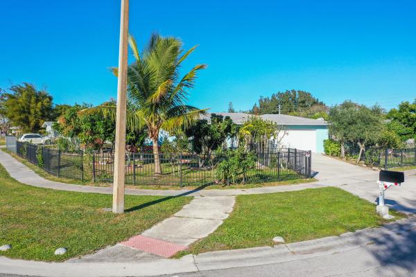Floresta Pines, 205 NE Ardsley Dr, Port St. Lucie, Florida 34983, image 1
