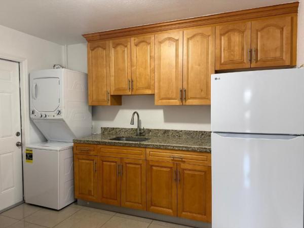 Lake Worth Town, 1221 N J St, Lake Worth Beach, Florida 33460, image 1