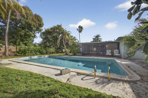 729 W Kalmia Dr, Lake Park, Florida 33403, image 1