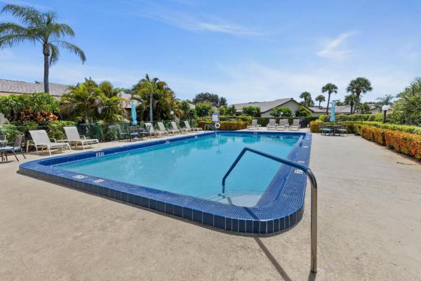 Ridgepointe Woods Villas, 7 Ridge Pointe Dr #C, Boynton Beach, Florida 33435, image 2