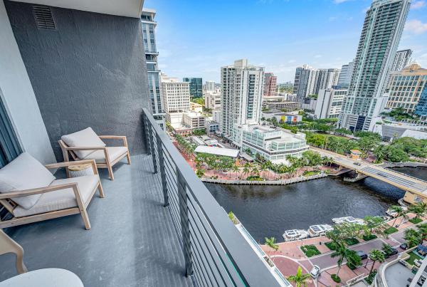 Harbour At New River, 401 SW 1st Ave #202, Fort Lauderdale, Florida 33301, image 1