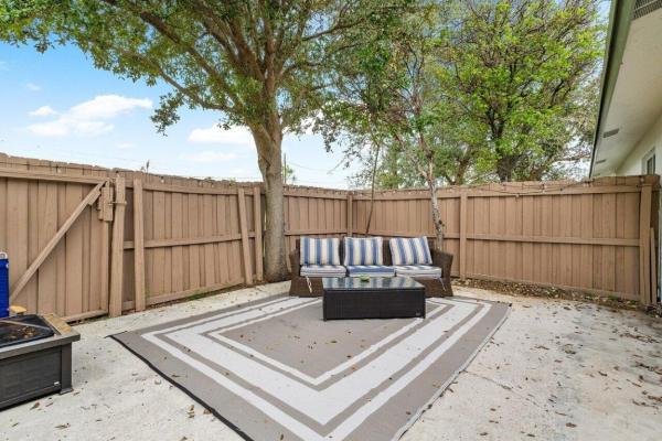 Silver Terrace Delray, 1040 Miami Blvd, Delray Beach, Florida 33483, image 1